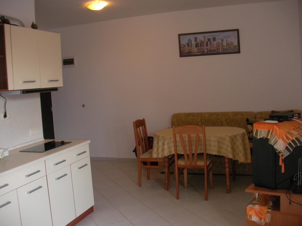 Adonai Apartments Nesebar Bagian luar foto